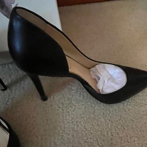 Jessica Simpson black leather heels
